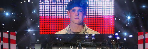 billy-lynns-long-halftime-walk-slice-600x200