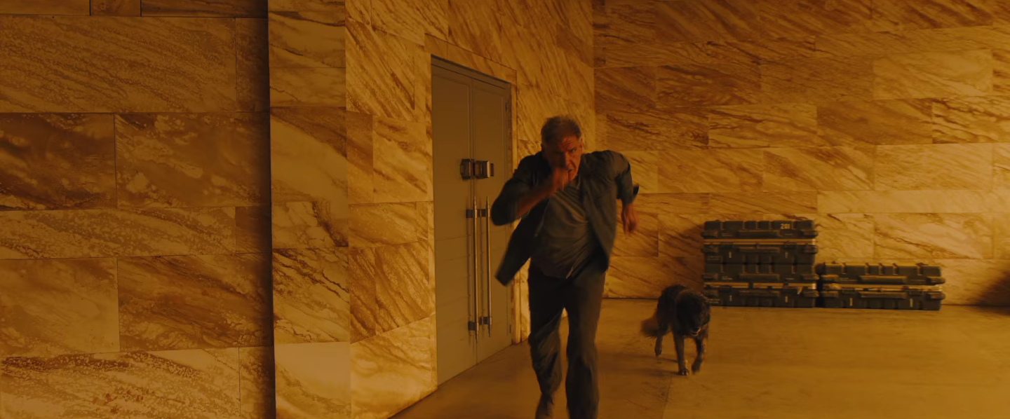 blade-runner-2049-ford-dog